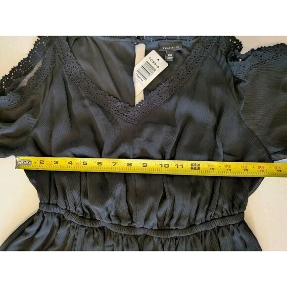 Torrid Black Lace Trim Hilo Skater Dress Size 00 NWT - Picture 8 of 16